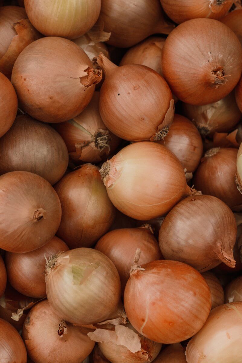 Onions as a substitute for sweet onion.