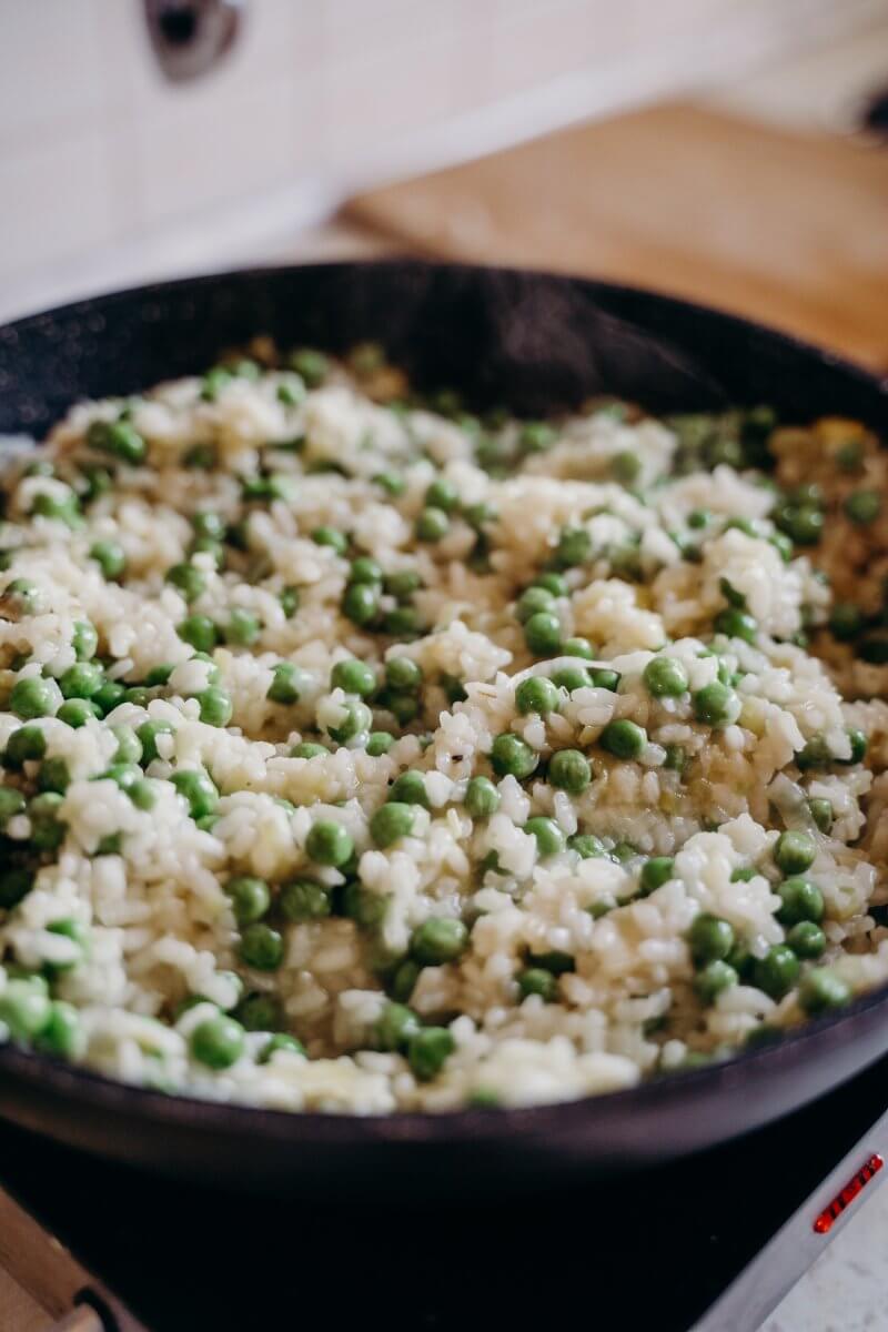 Arborio rice as a substitute for paella rice.