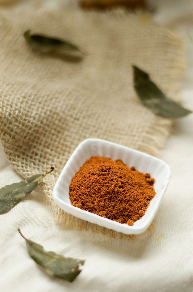 Chili powder as a substitute for red curry paste.